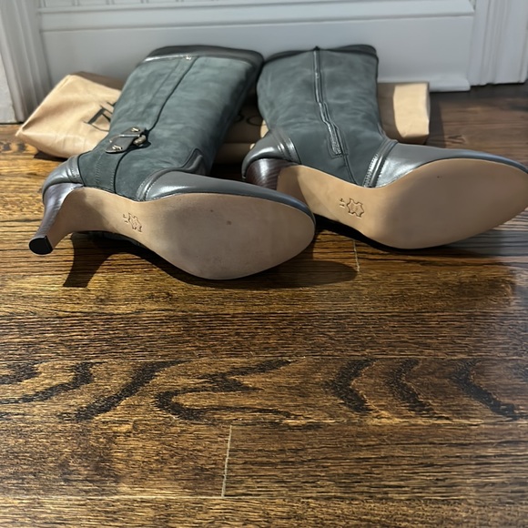 NEW! Women Gray Leather & Suede Boots, Size 41 (European Size) - Picture 4 of 5